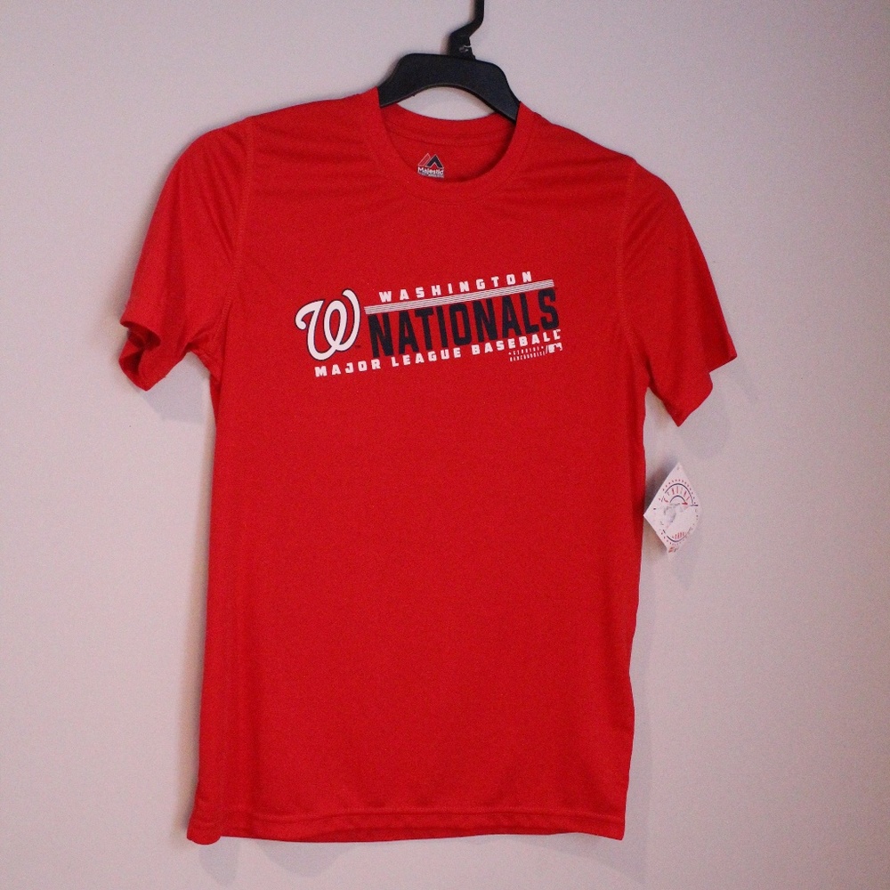 Majestic Red Tee NWT LG